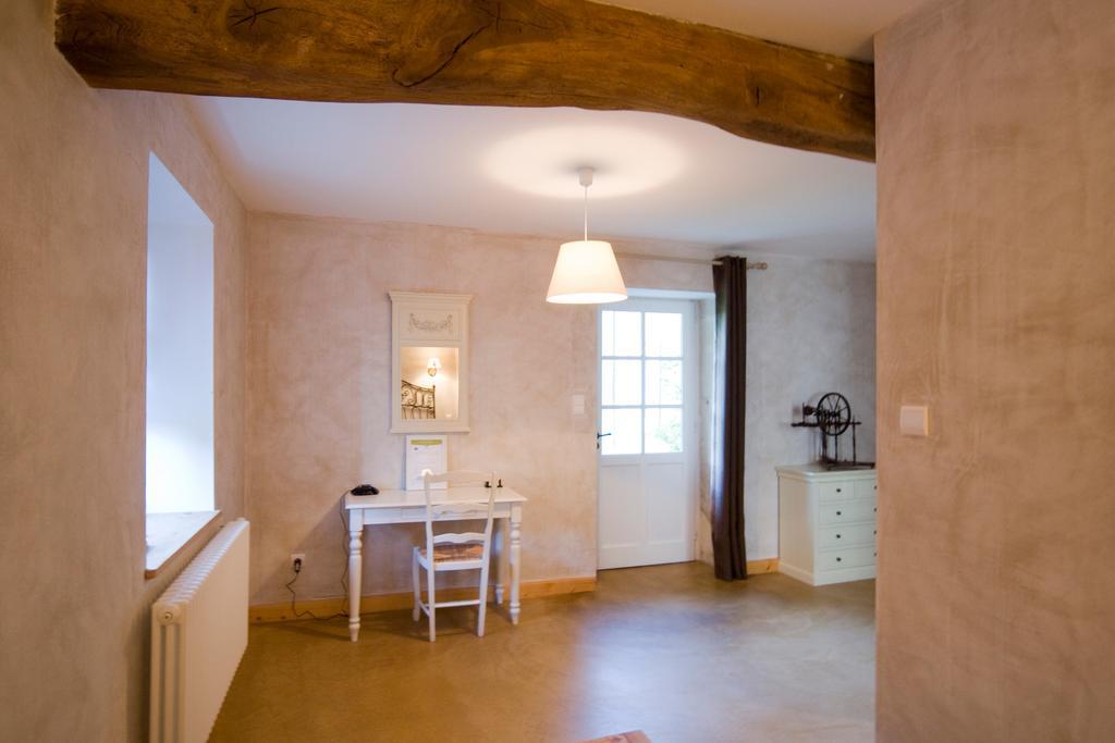B&B La Cerisaie Francheleins Exterior photo